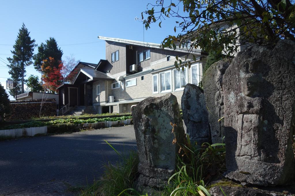 Community House Tyrolien Hakuba Exterior foto
